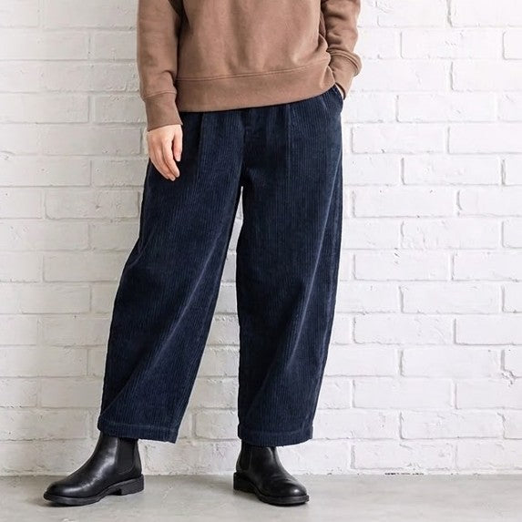 ウエストゴムで楽ちん、ルーズコーデュロイパンツ M ネイビー