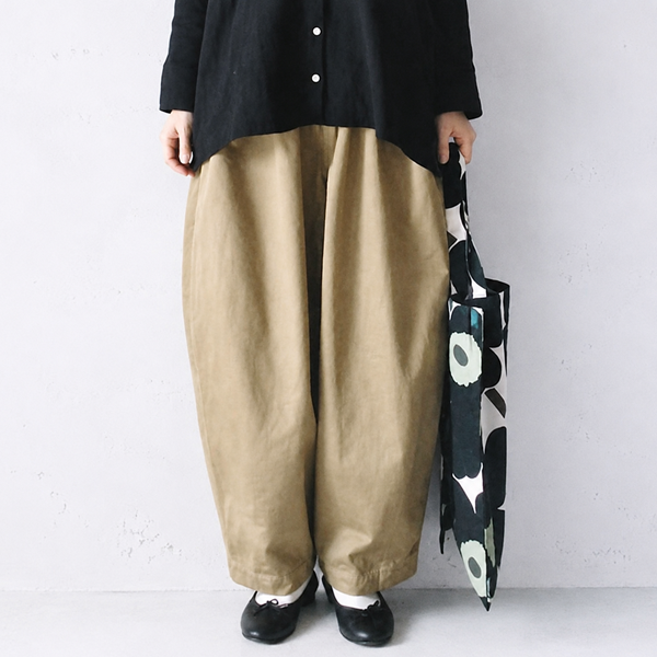 SML ナチュラル 軽やか ゆったり きれいめ セットアップ S ブラック／トップス＋ベージュ／パンツ