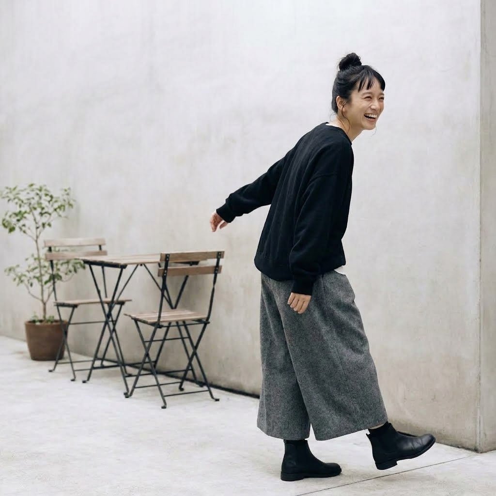 ウール混の上品な質感が映える、9分丈ワイドパンツ S ダークグレー
